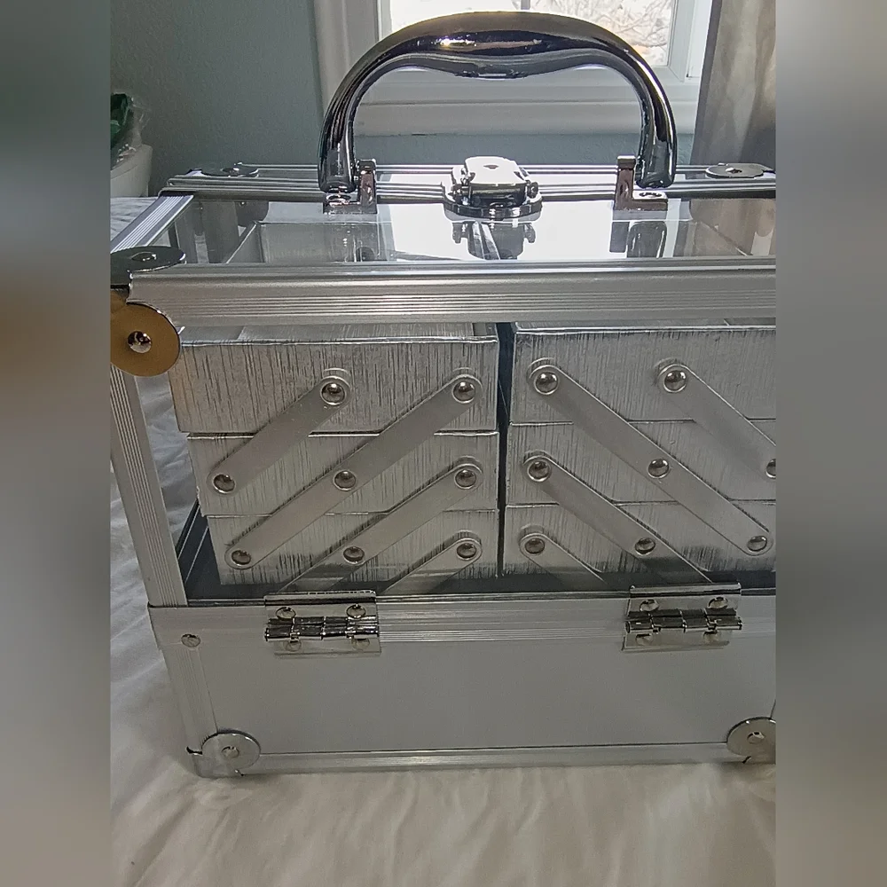 Vintage 90s Caboodles Silver Metallic & Acrylic Cosmetics/Crafts Organizer